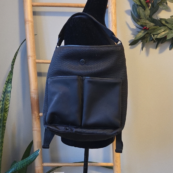 Lululemon Athletica ALL SET 13L Convertible Backpack - Picture 2 of 8
